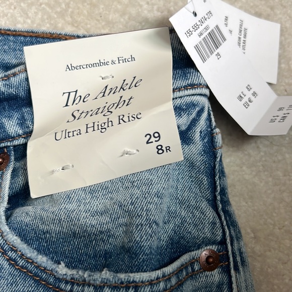 NWT Abercrombie ankle straight high rise jeans - Picture 3 of 4